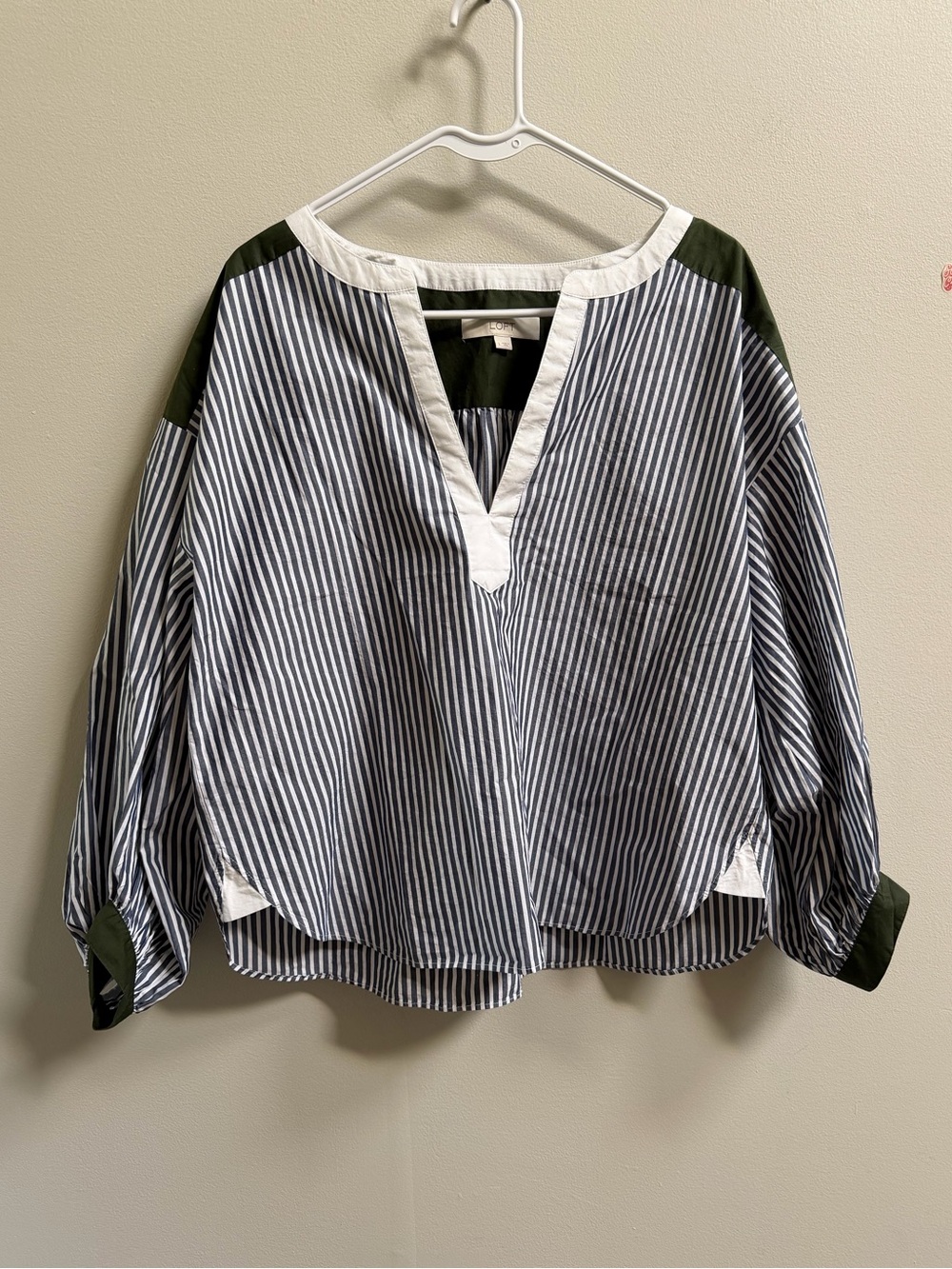 Ann Taylor‎ LOFT Striped Colorblock Poplin Bishop Sleeve Blouse Preppy Coastal L - Picture 2 of 14